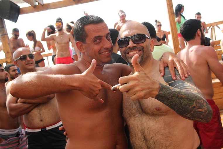Cyan Beach Bar on Sunday